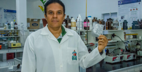 foto – Patente – Bioplástico – abril 2025 (2)